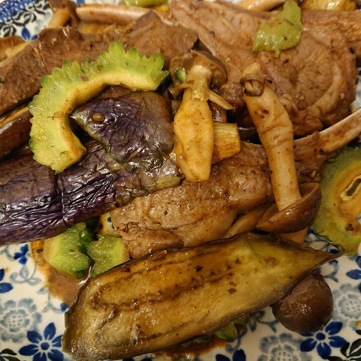 牛ハツとラムチョップの肉野菜クミン炒め